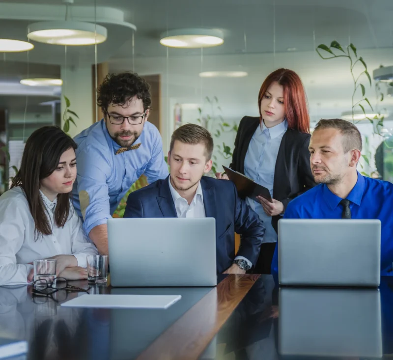 group-people-working-team